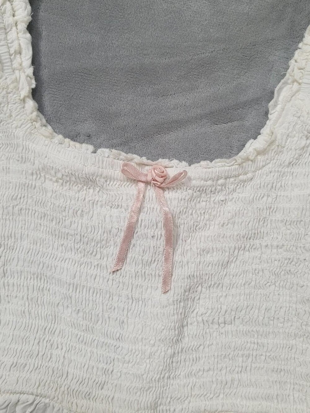 Urban Outfitters White Mini Romper with Pink Bow XS - Picture 5 of 5